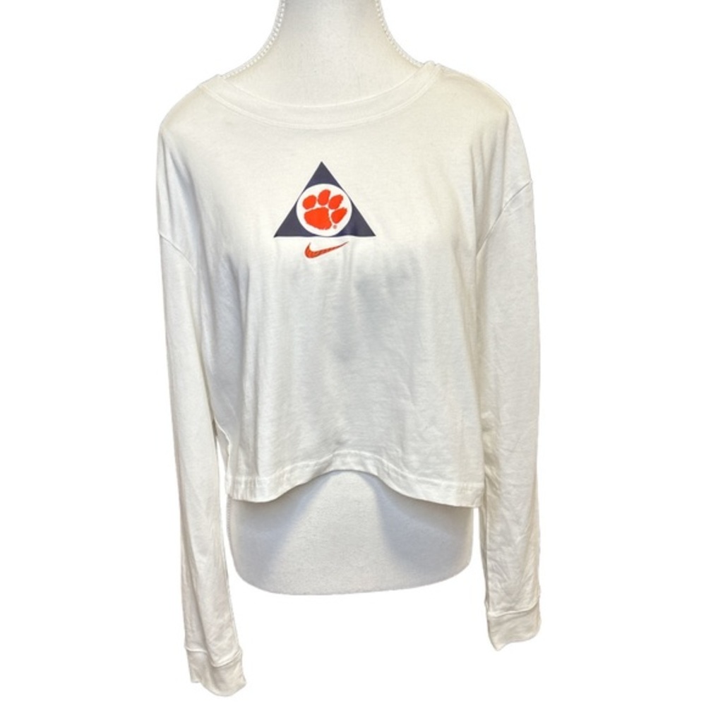 NWT! New Nike Woman’s Cropped Long Sleeve T-Shirt